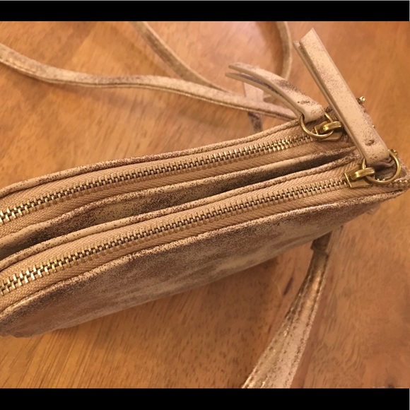 UNIVERSAL THREAD Metallic 🖤GOLD Wallet Purse NWT - Picture 4 of 8